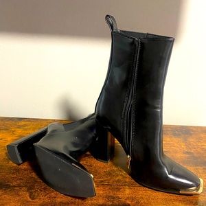 Black boots for women